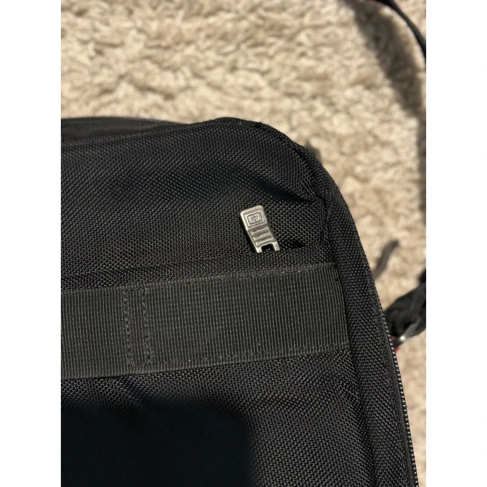 Ogio Black Laptop Bag Messenger Briefcase Adjustable Strap Business‎ Travel